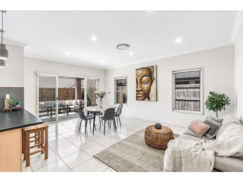 21 Figtree Place, Wakerley QLD 4154