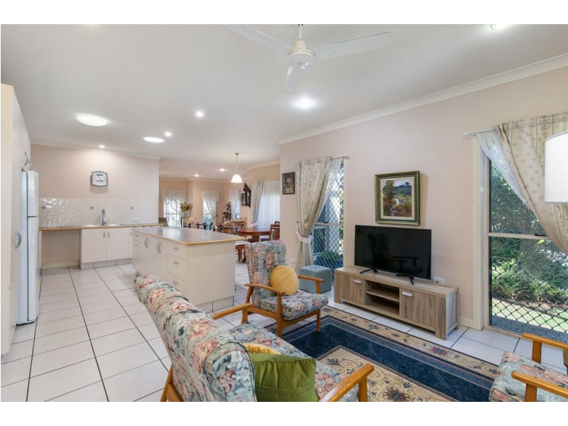 6 Dane Court, Manly West QLD 4179