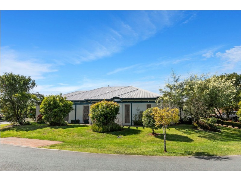 6 Dane Court, Manly West QLD 4179