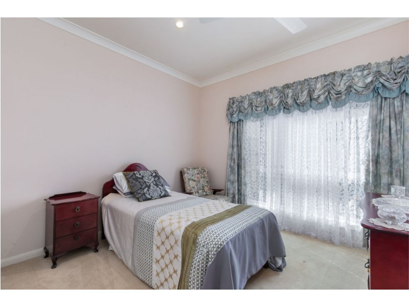 6 Dane Court, Manly West QLD 4179