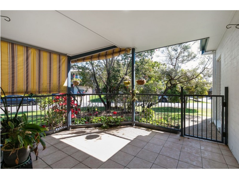 6 Dane Court, Manly West QLD 4179