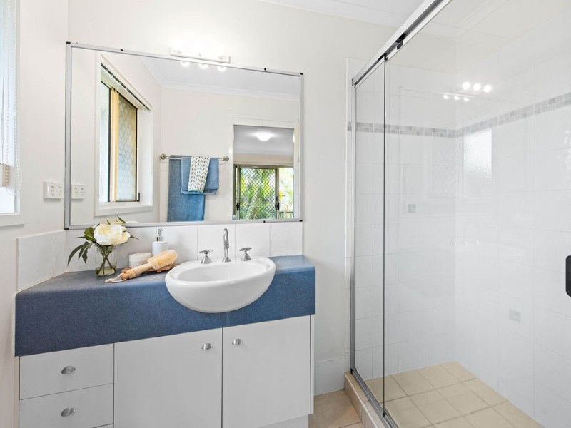 33/8 Zahner Place, Manly West QLD 4179