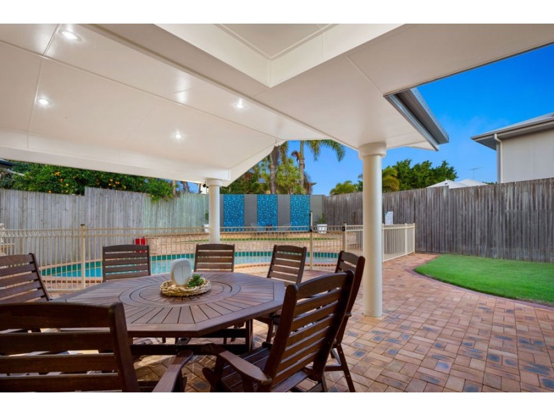 50 Sweetapple Place, Manly West QLD 4179