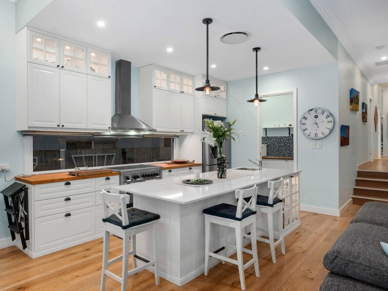 14 Manin Street, Wynnum QLD 4178