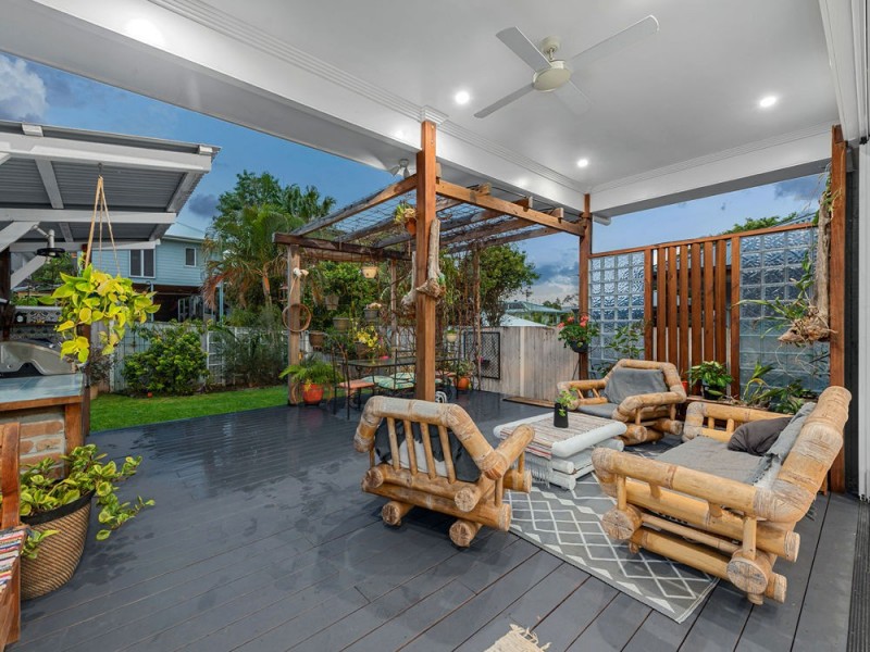 14 Manin Street, Wynnum QLD 4178