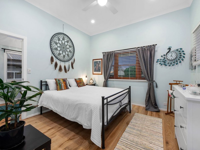 14 Manin Street, Wynnum QLD 4178