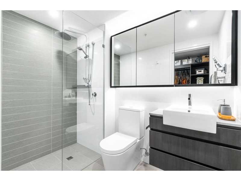 1206/70 Longland Street, Newstead QLD 4006