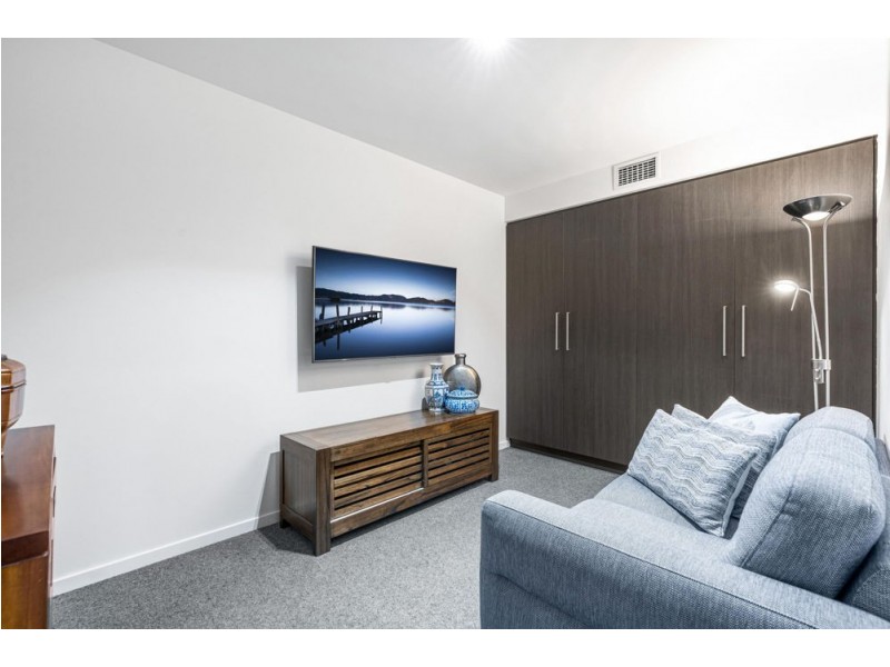 1206/70 Longland Street, Newstead QLD 4006