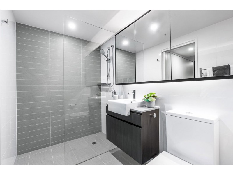 1206/70 Longland Street, Newstead QLD 4006