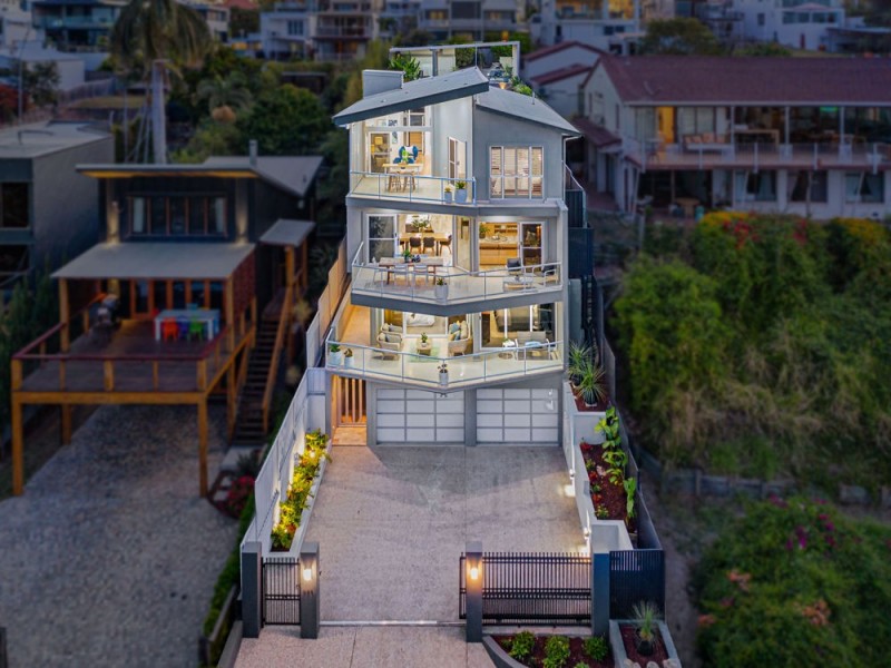 561 Royal Esplanade, Manly QLD 4179