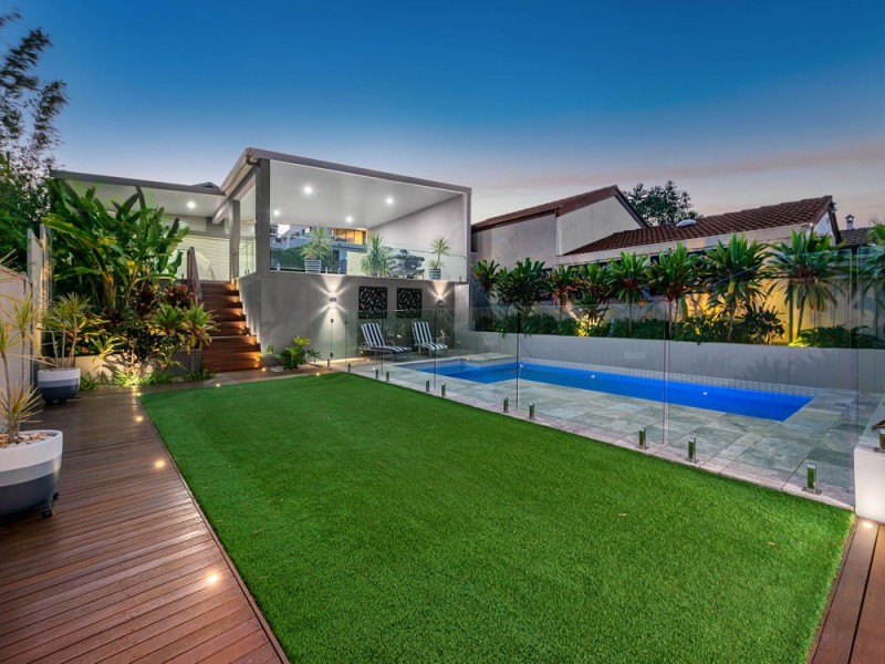 561 Royal Esplanade, Manly QLD 4179