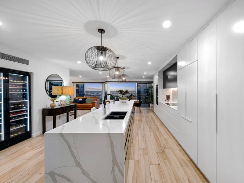 561 Royal Esplanade, Manly QLD 4179