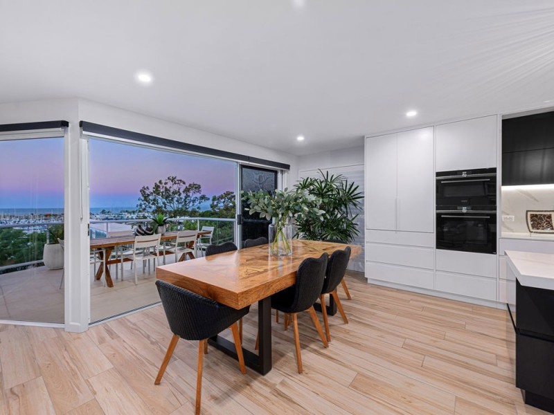 561 Royal Esplanade, Manly QLD 4179