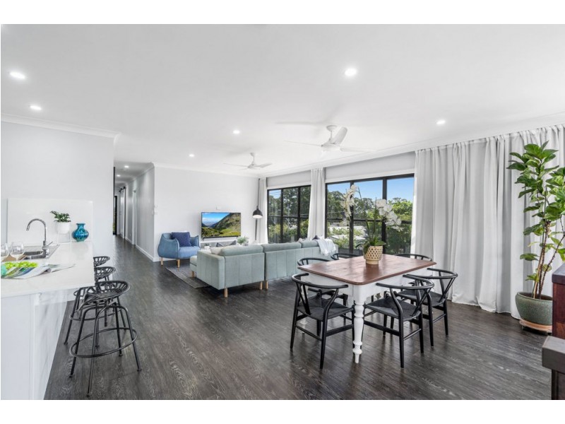 122 Wynnum North Road, Wynnum QLD 4178