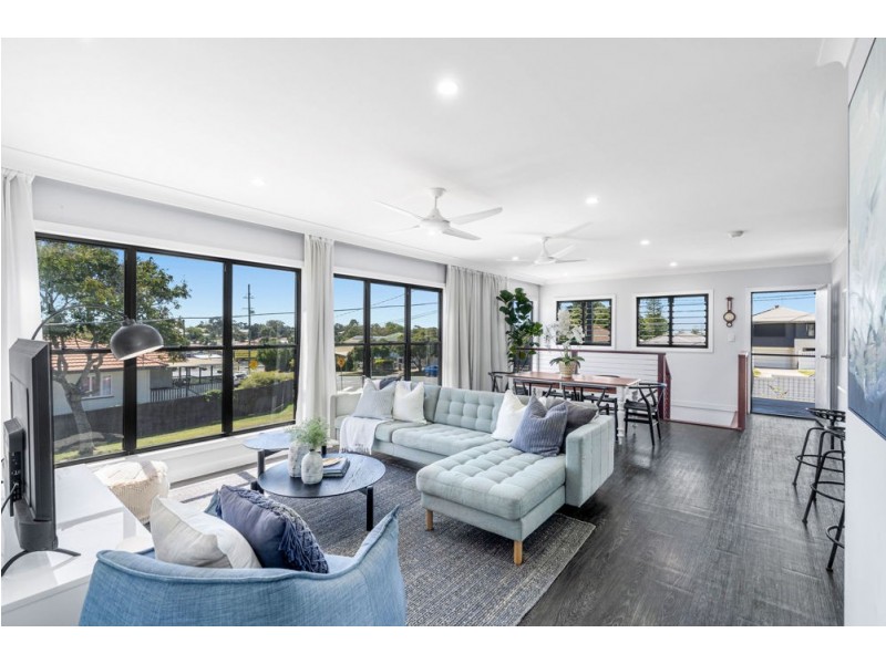 122 Wynnum North Road, Wynnum QLD 4178