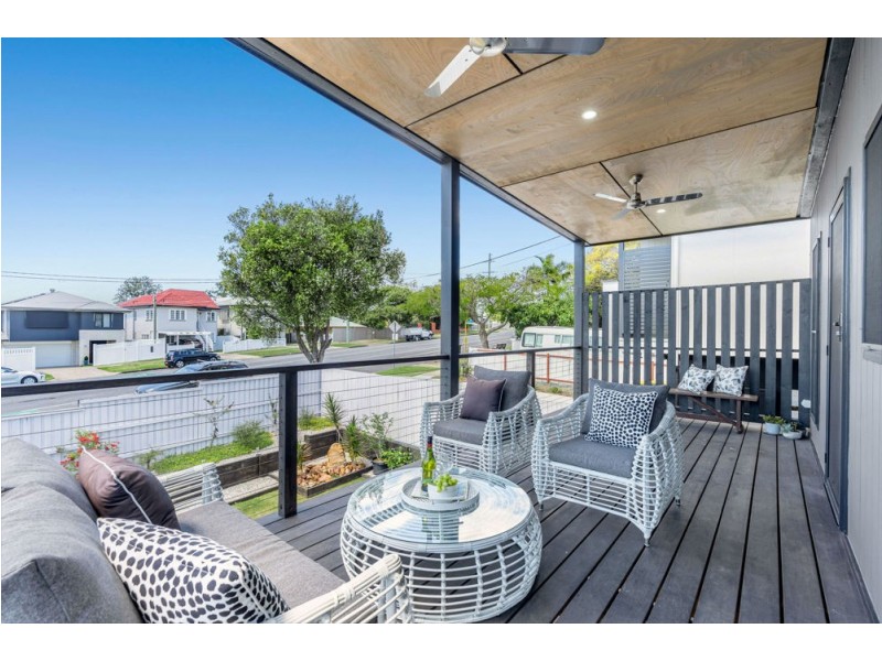 122 Wynnum North Road, Wynnum QLD 4178