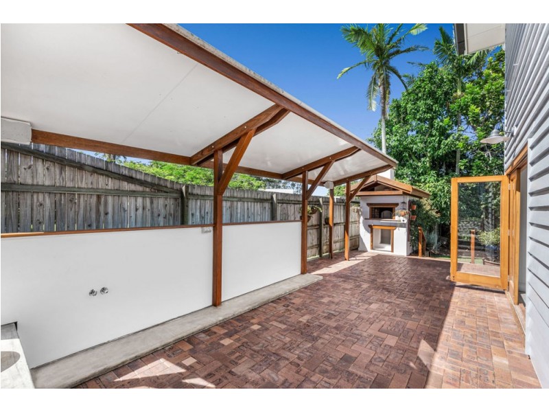 269 Whites Road, Lota QLD 4179