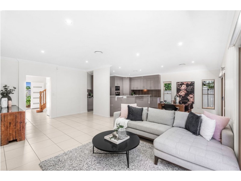 63 Moss Road, Wakerley QLD 4154