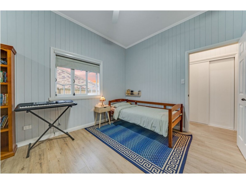 21 Parkview Avenue, Wynnum QLD 4178