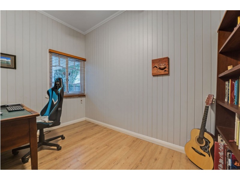 21 Parkview Avenue, Wynnum QLD 4178