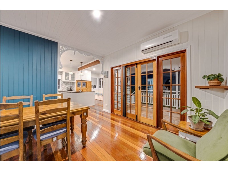 21 Parkview Avenue, Wynnum QLD 4178