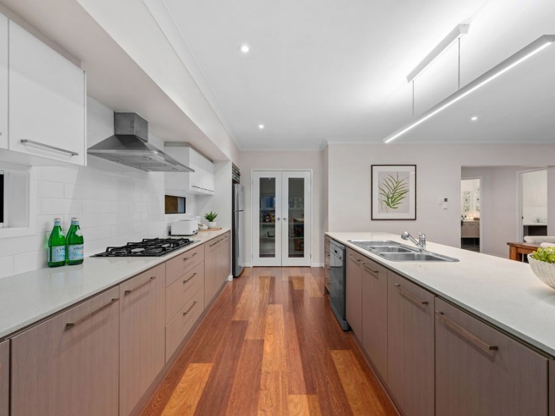 46 Lachlan Drive, Wakerley QLD 4154