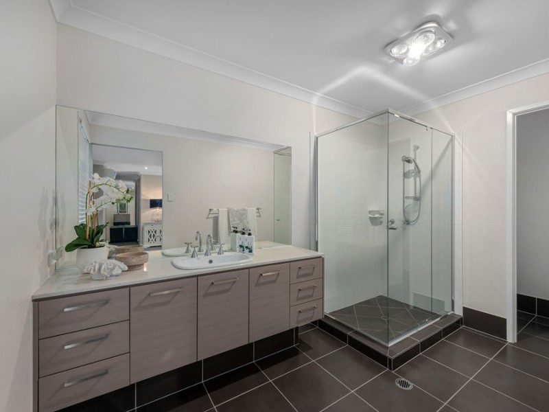 46 Lachlan Drive, Wakerley QLD 4154