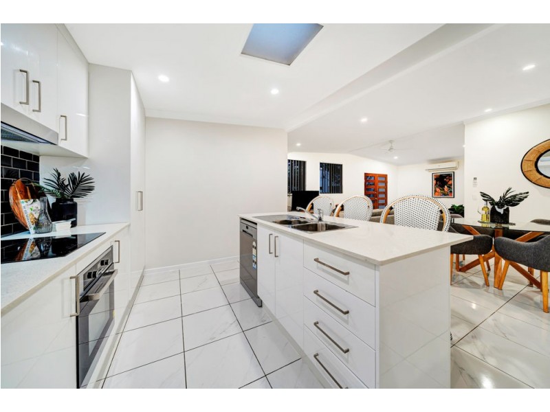 185 Wondall Road, Wynnum West QLD 4178
