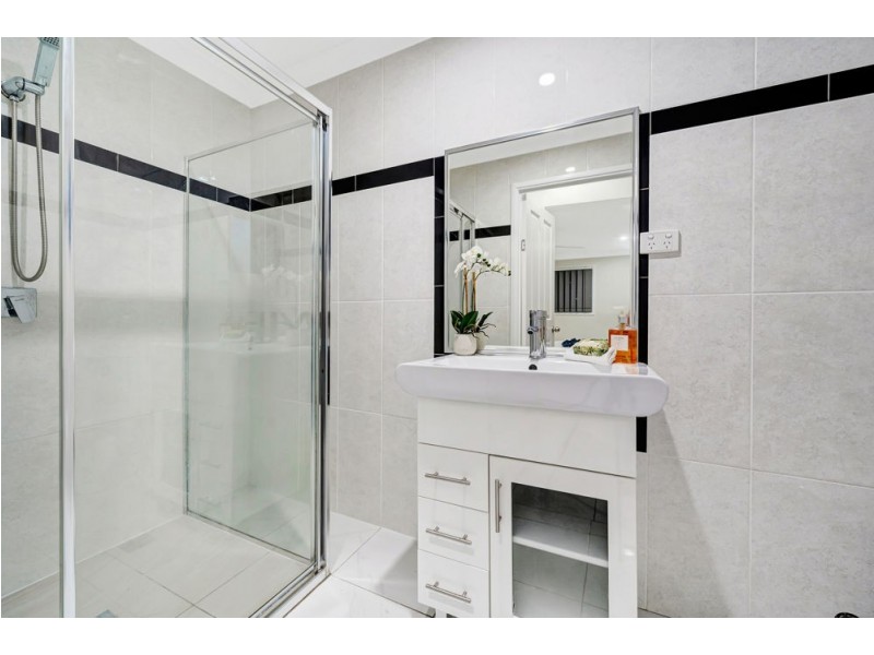 185 Wondall Road, Wynnum West QLD 4178