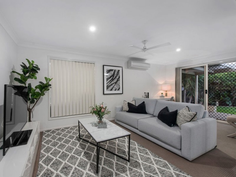 21 Friend Street, Wakerley QLD 4154