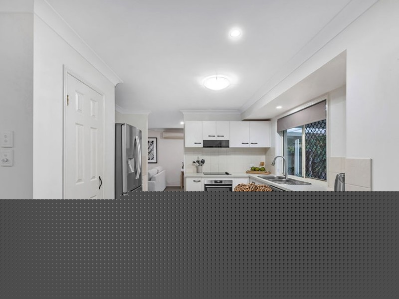 21 Friend Street, Wakerley QLD 4154