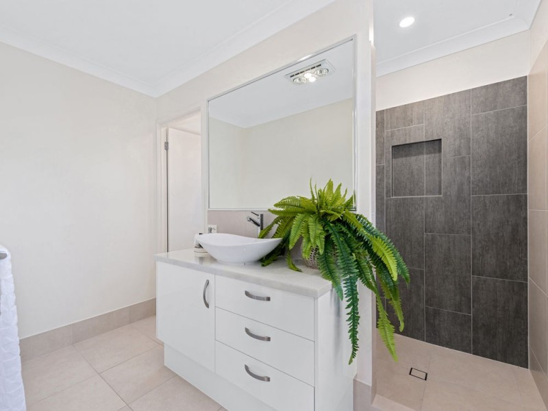 9 Richard Street, Lota QLD 4179