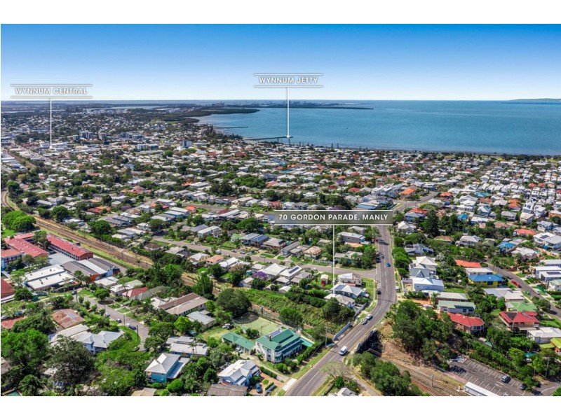 70 Gordon Parade, Manly QLD 4179