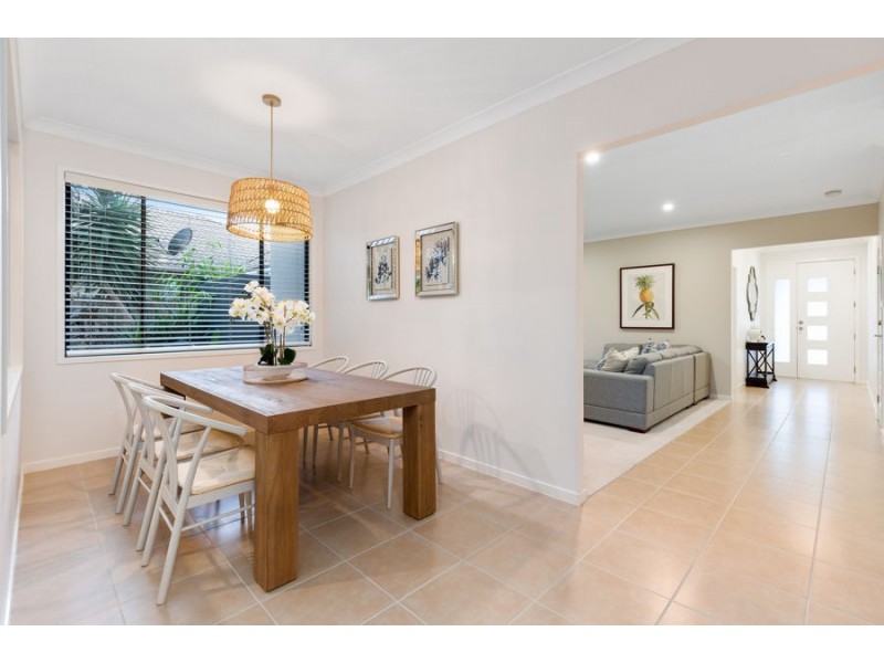 3 Chipping Close, Wakerley QLD 4154