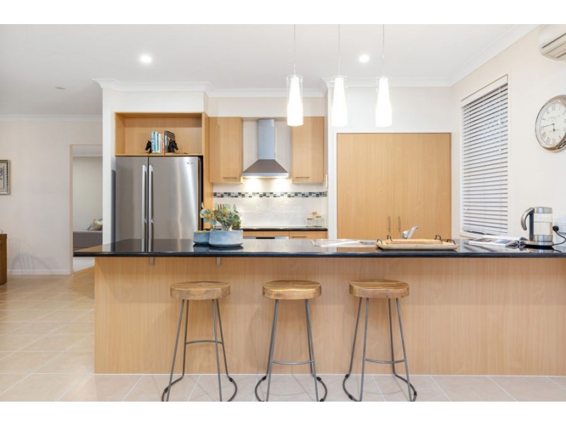 3 Chipping Close, Wakerley QLD 4154