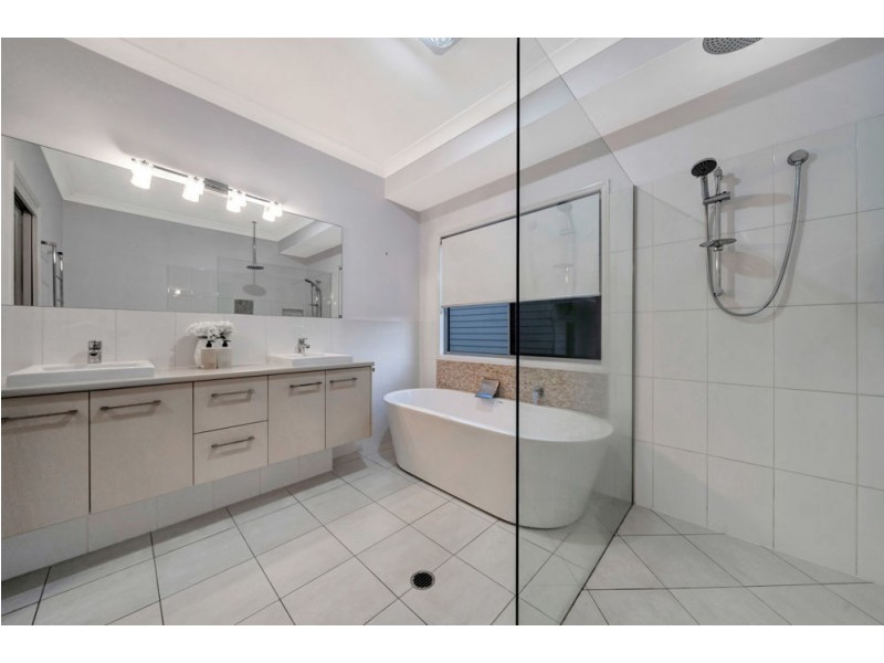 1 Norland Street, Wynnum QLD 4178