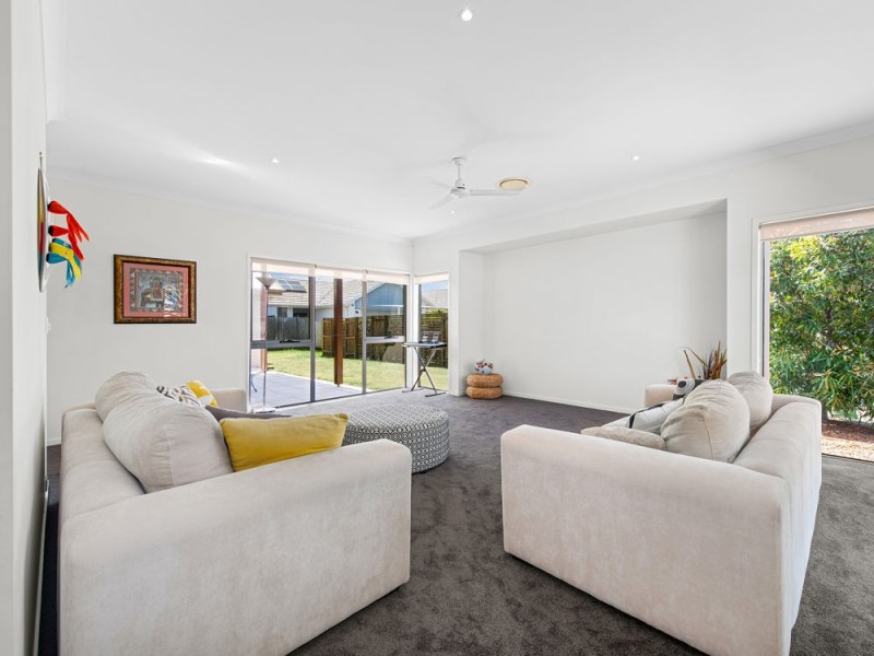 10 Franklin Street, Wakerley QLD 4154