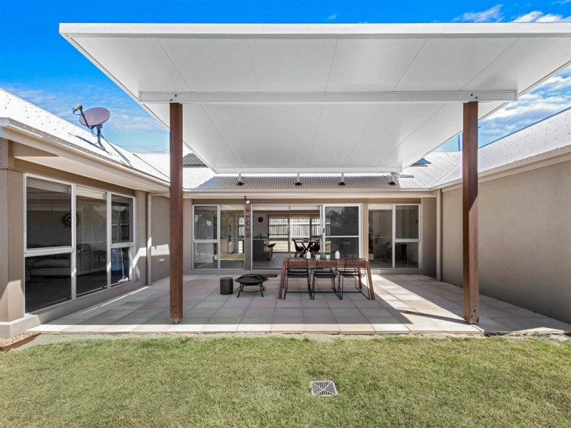 10 Franklin Street, Wakerley QLD 4154