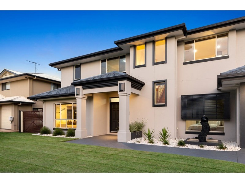 14 Rowland Ave, Wakerley QLD 4154