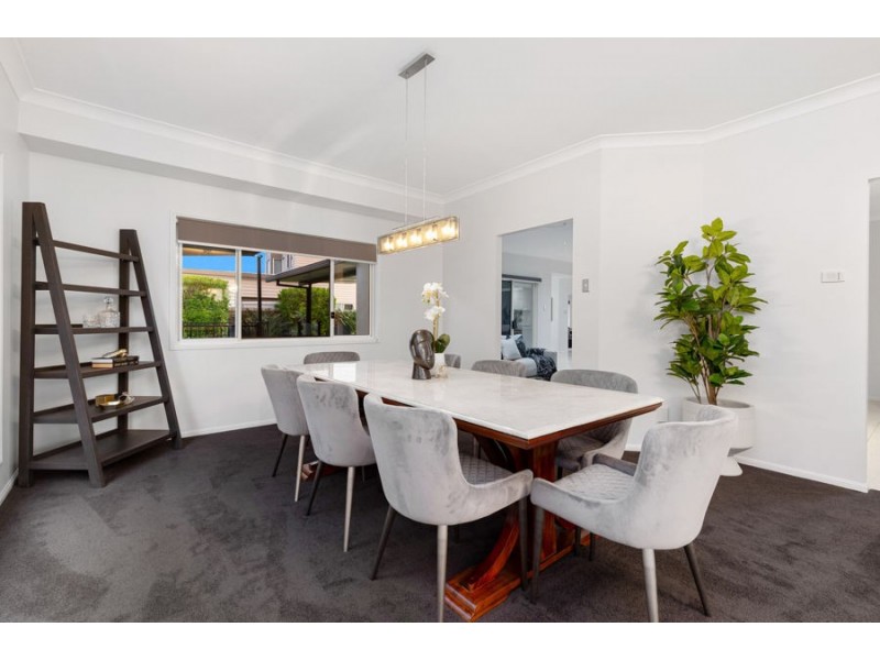 14 Rowland Ave, Wakerley QLD 4154