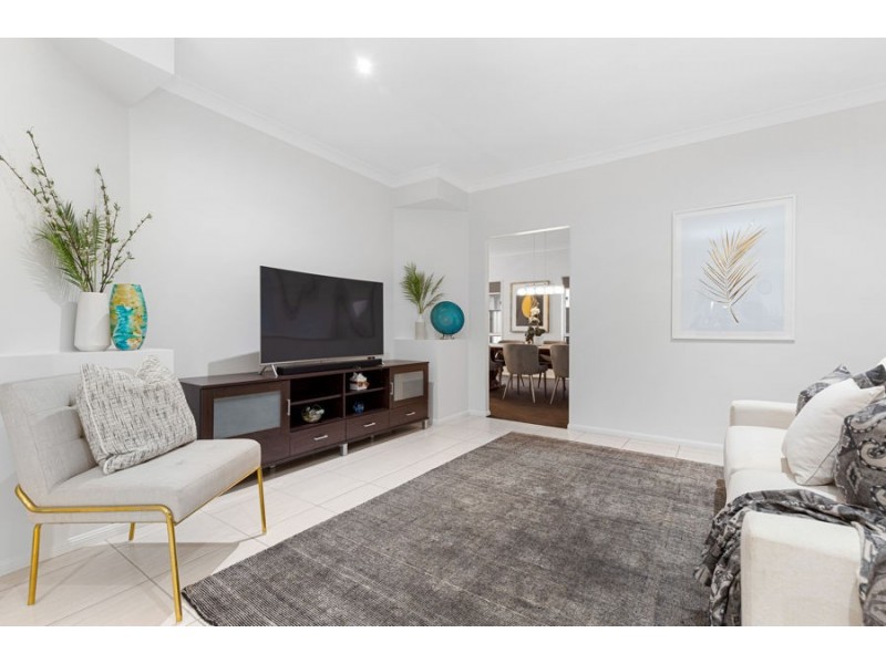 14 Rowland Ave, Wakerley QLD 4154