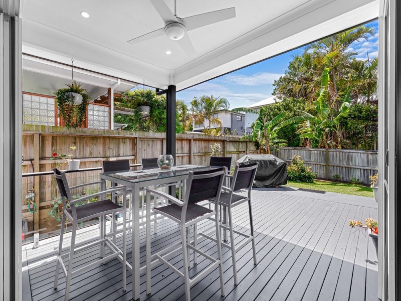 16 Manin Street, Wynnum QLD 4178