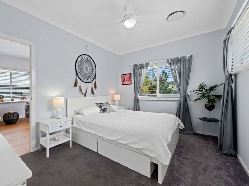 16 Manin Street, Wynnum QLD 4178