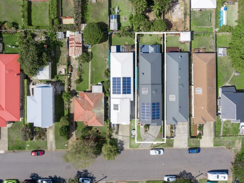 16 Manin Street, Wynnum QLD 4178