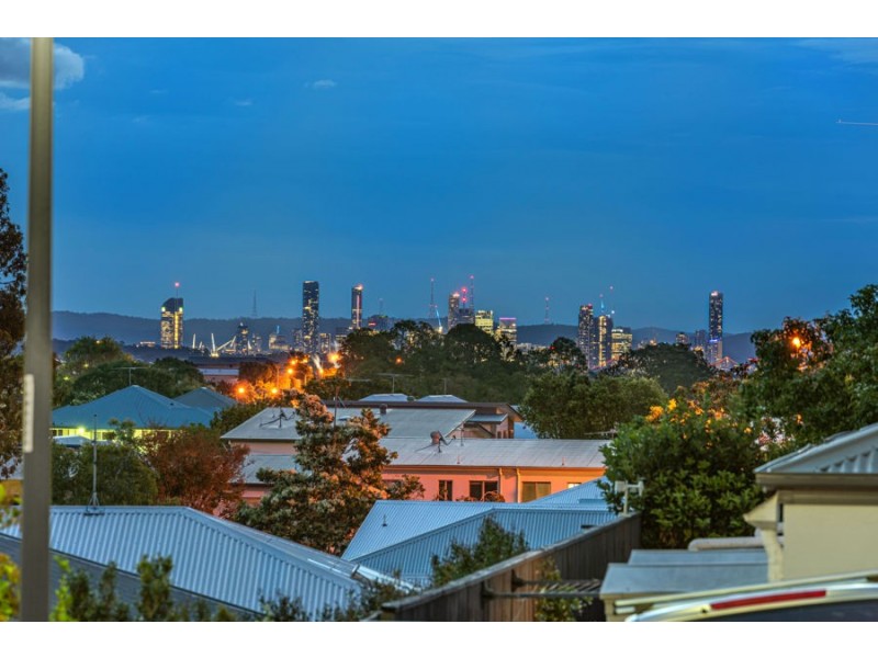 2 Lachlan Drive, Wakerley QLD 4154