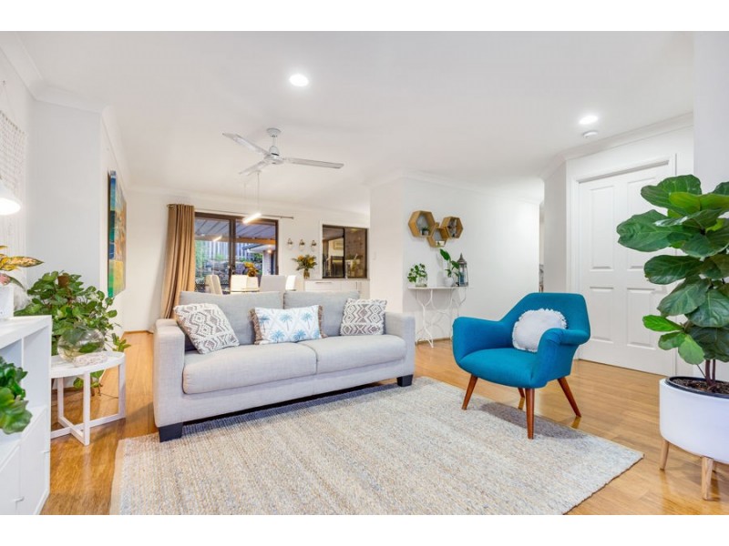 5 Cynthia Place, Wakerley QLD 4154