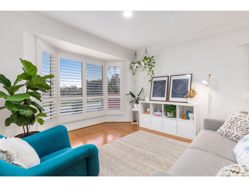 5 Cynthia Place, Wakerley QLD 4154