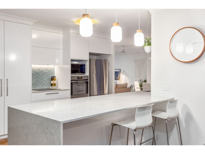 5 Cynthia Place, Wakerley QLD 4154