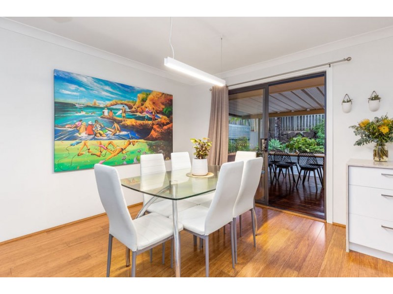 5 Cynthia Place, Wakerley QLD 4154