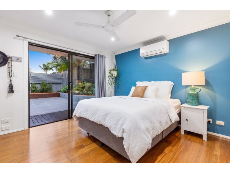 5 Cynthia Place, Wakerley QLD 4154